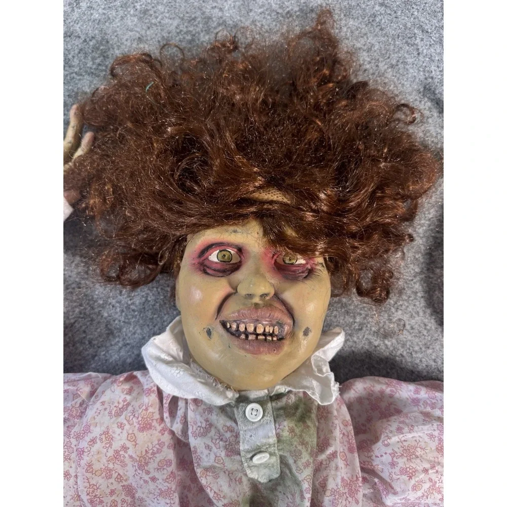 Halloween Exorcist Ragen Flying Girl Halloween Prop 3' 2007